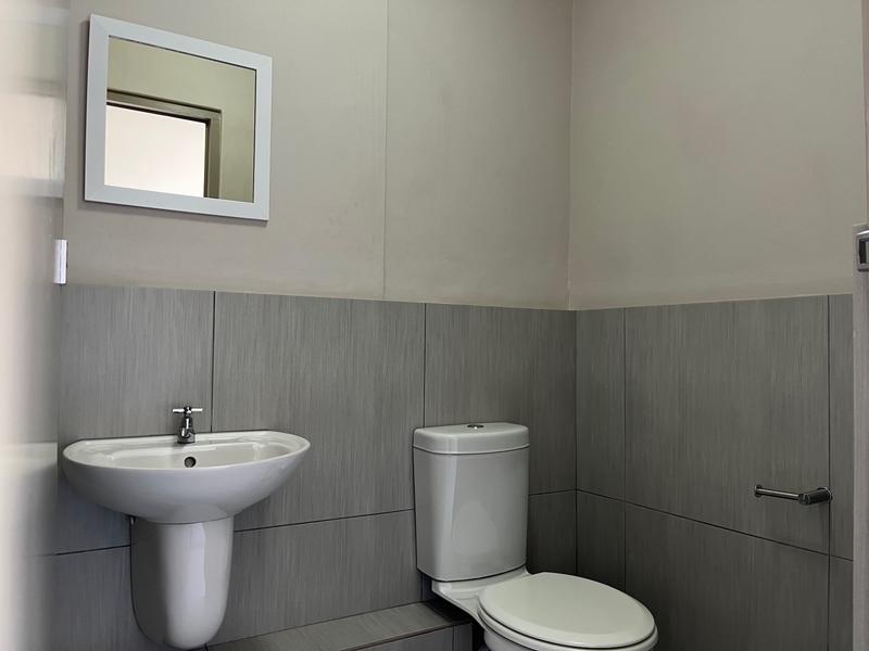 To Let commercial Property for Rent in Wynberg Western Cape